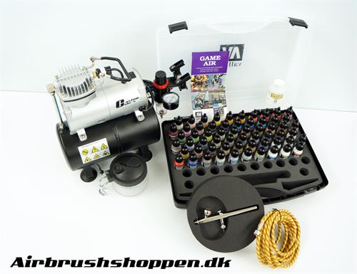 Vallejo new game air Airbrush starterkit med tank 60 Game Air farver/Aux + 2 paintracks (uden kuffert)